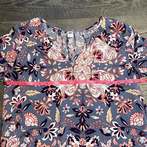 ⭐️4 for $10⭐️Paisley Floral Flowy Long Sleeve Blouse. - Picture 6 of 9